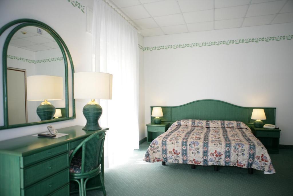 Hotel Diana Grado Ruang foto