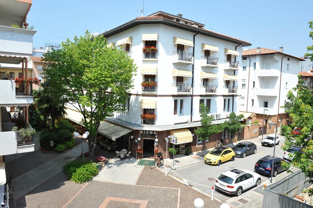 Hotel Diana Grado Bagian luar foto